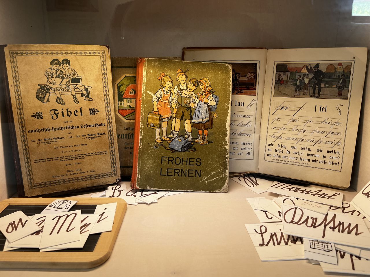 Alte Schulbücher